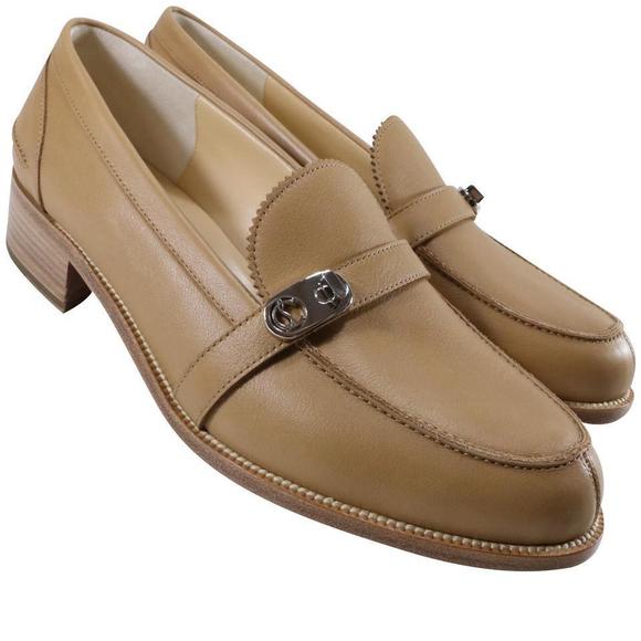 Lock Me Moc Flat Calf Tan Nude Leather classic turnlock loafers D570 - Picture 1 of 12